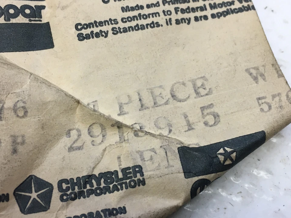 Lente lámpara matrícula camioneta Dodge Mopar NOS 1969-1971 2913915 D W 100 200 Foto 2 de 4