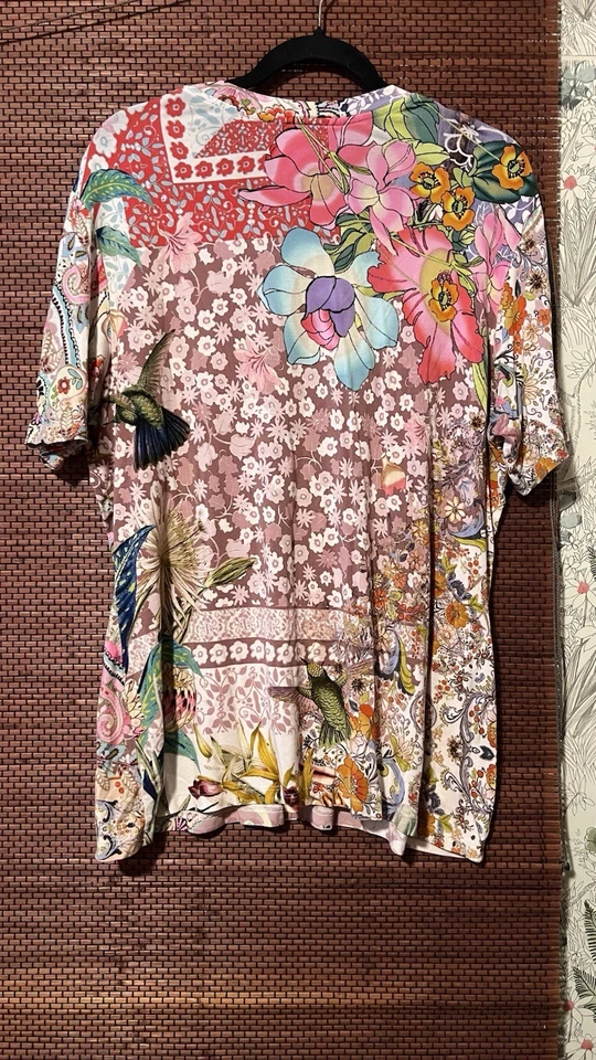 Camiseta deportiva Johnny Was Top grande floral favorita de verano swing para mujer Foto 2 de 4
