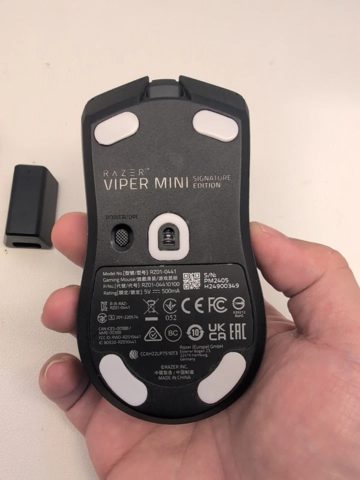 Razer Viper Mini Signature Edition - Black Model RZ01-0441 With Receiver #4 - Image 3 of 4