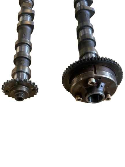 Land Rover LR3 05-09 4.4 V8 OEM Passenger Side Intake & Exhaust Camshaft Foto 3 de 3