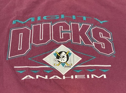 90’s Logo Athletic Embroidered Anaheim Mighty Ducks T-Shirt Size XL Maroon NHL - Bild 3 von 10
