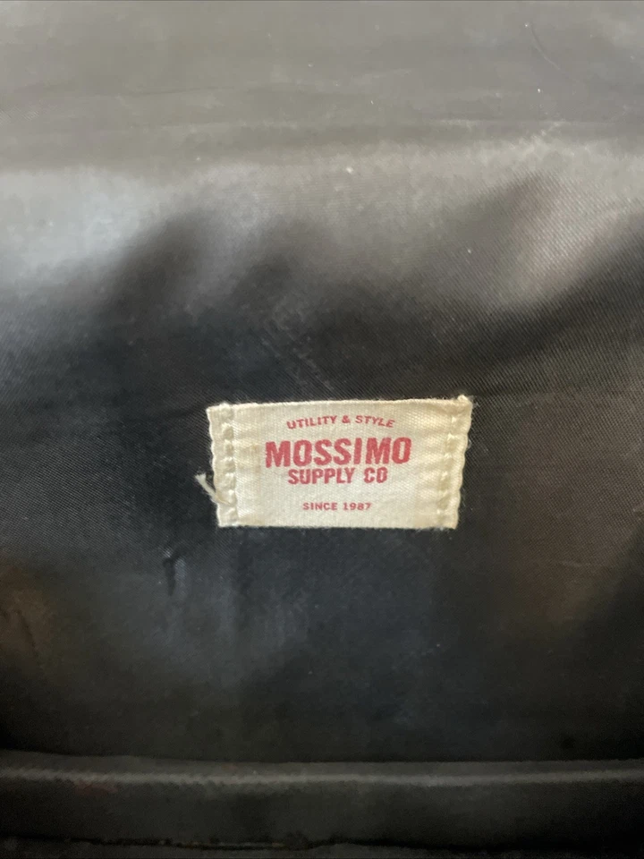 Bandolera pequeña Mossimo imitación cuero negro tachonada con correa de cadena RN#17730 Foto 4 de 4