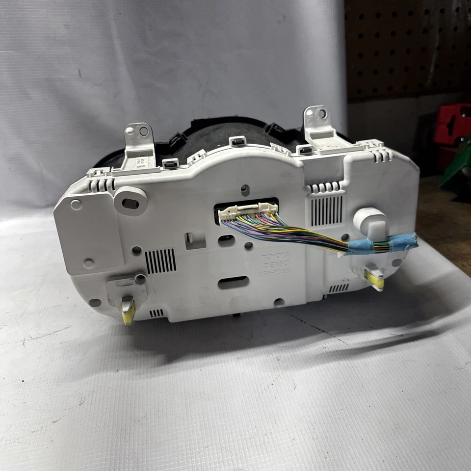 2006-2008 TOYOTA RAV4 SPEEDOMETER INSTRUMENT CLUSTER 83800-42C30 OEM - Image 2 of 2