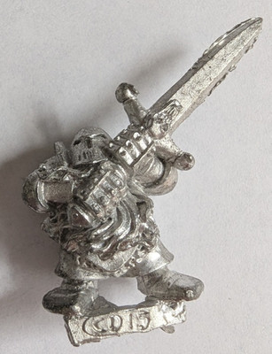 Chaos Dwarf Helmet, w. 2-handed Sword MM90 Maurader Realm Citadel Metal CD 15