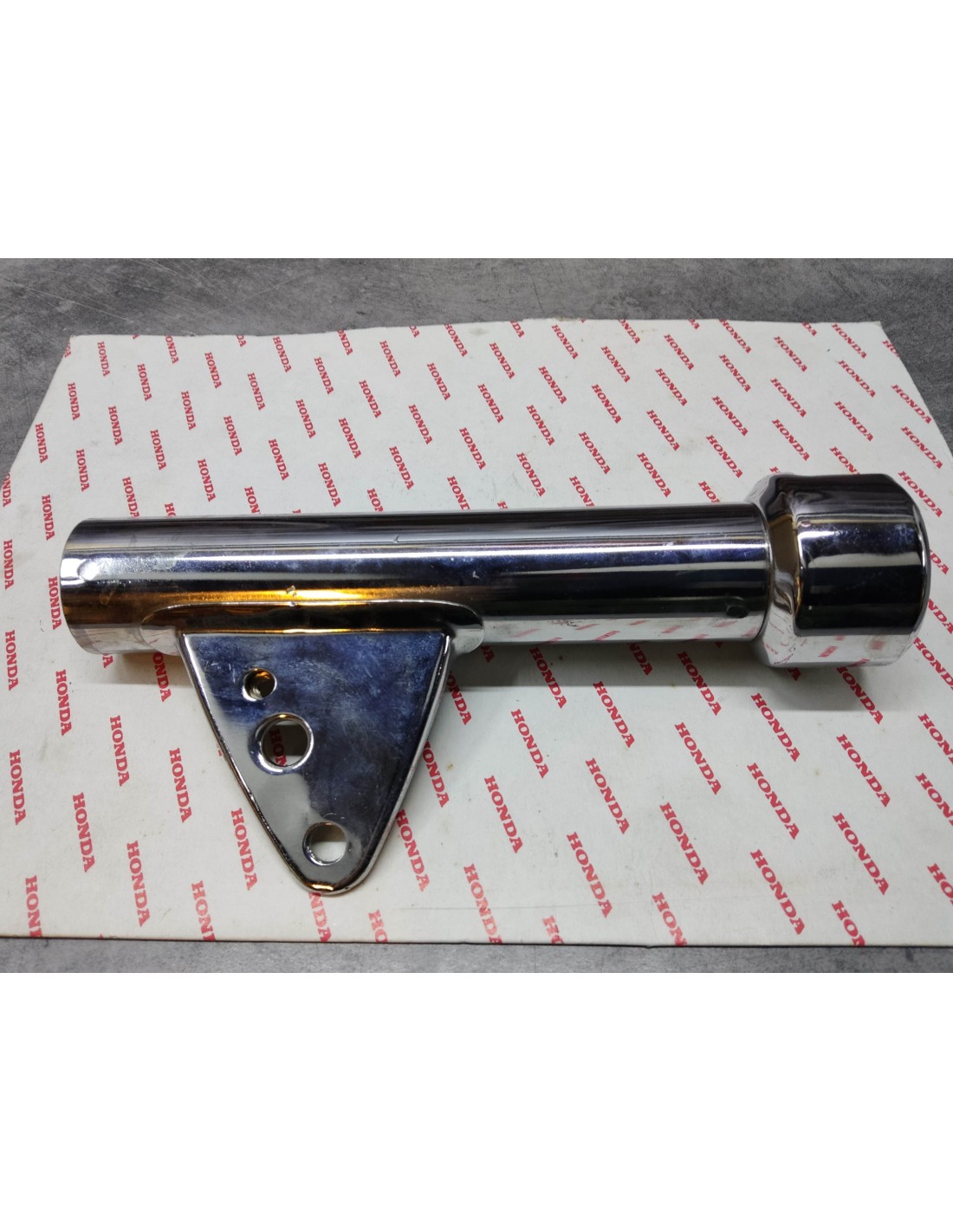 Patte de phare chromée gauche Honda CG125 K1 pour réparer support cassé
