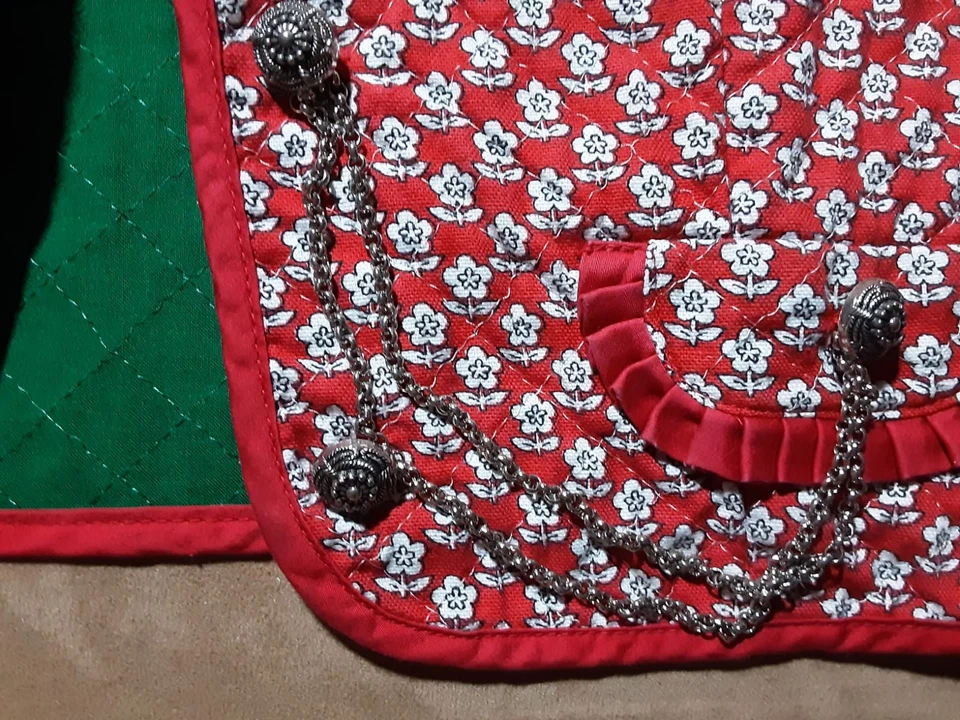 Kurz - Jacke gesteppt, rot + weiße Blumen Gr. 42, Zier - Tasche + Kette, Vintage - Bild 3 von 4