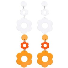 hoyuwak 2 Pairs 70s Acrylic Daisy Dangle Earrings Y2k Resin Flower Earrings -