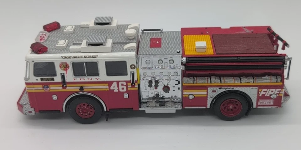 Code 3 Collectibles FDNY New York Fire Dept Truck Seagrave Pumper Engine 46 - Image 2 of 4