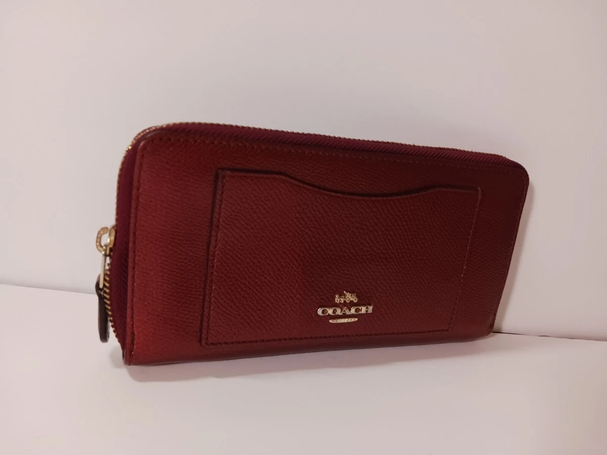 Red Coach Wallet Leather Authentic Bright Red Classy Well Made Fine Looking