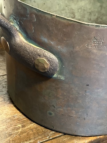Nice Antique 1800s Dovetailed Copper Sauce Pan With Makers Marks 7”h X 9 1/2”w - Picture 3 of 16