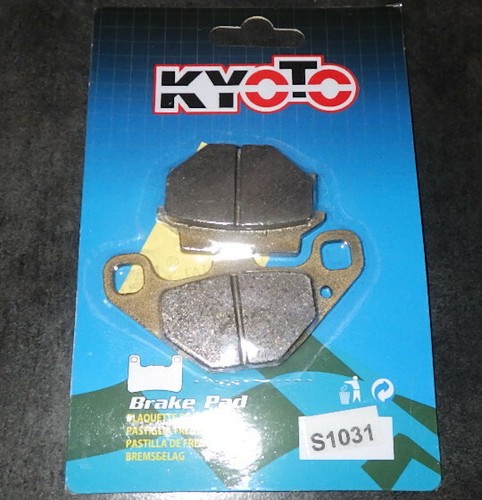 Plaquettes De Frein Avant Pour Suzuki GN 125 Et GS 125 Terra 125 - Lot De 2, Neuves, Génériques