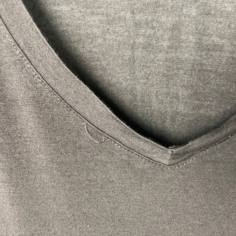 Feel The Piece Top Womens OS Black V-Neck T-Shirt Jersey Knit Thumbholes Solid - Image 4 of 4