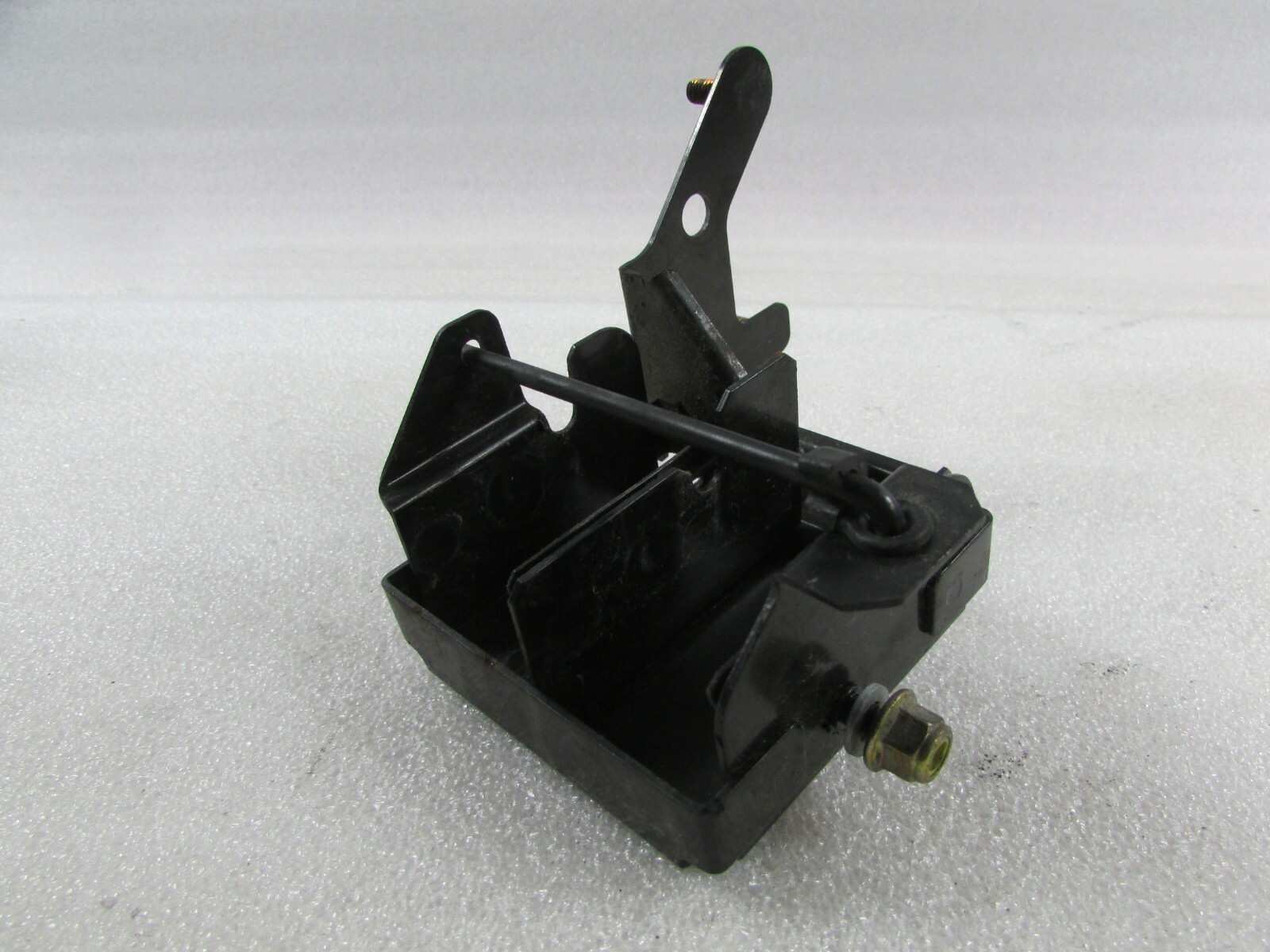 Ferrari 599 GTB, Heater Control Valve Bracket, Used, P/N 67944400