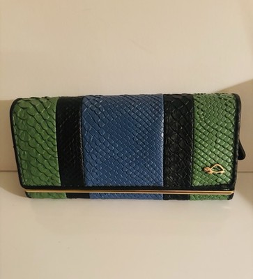 Carpisa Faux Crocodile LeatherEmbossed Pattern Wallet Tricolor.
