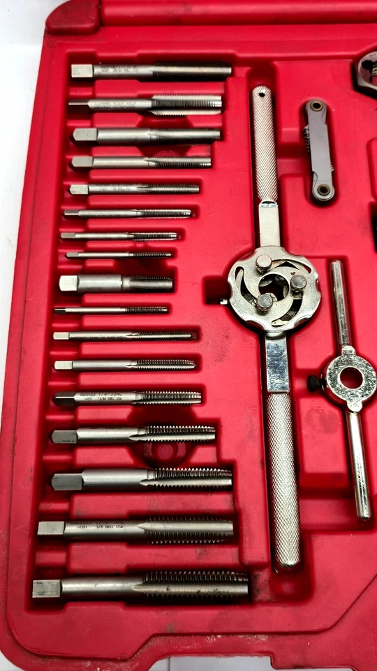 Matco 117 件 + Tap and Die 螺纹套装带盒 — 第 3/4 张图片