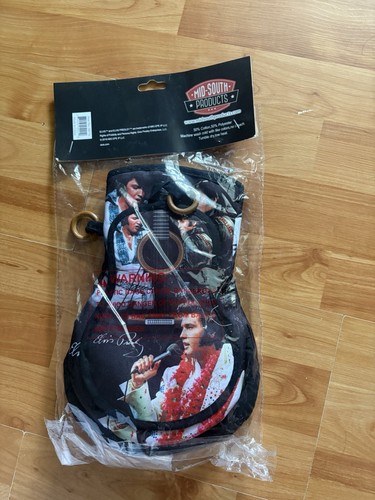 🔥Elvis Presley Guitar Shaped Oven Mitt and Pot Holder Set NIP - Picture 4 of 5