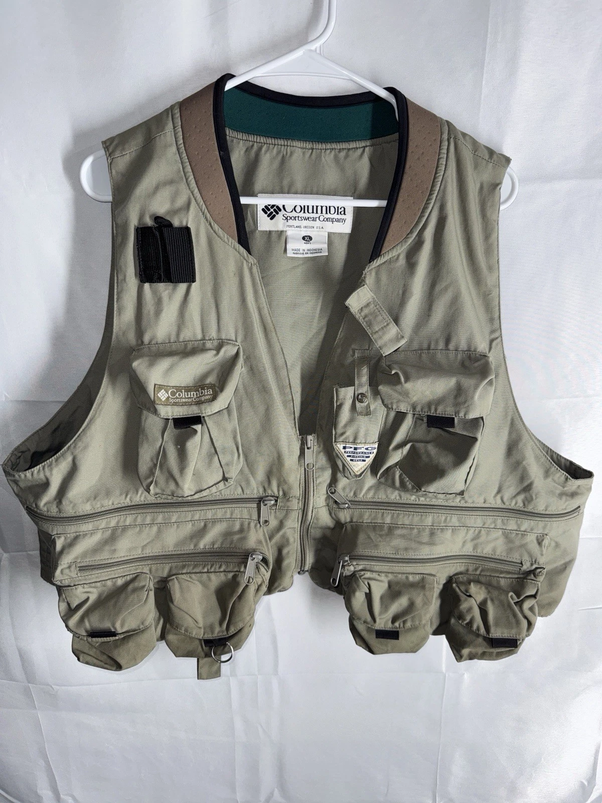 Vintage Columbia PFG Multipocket Cargo Fishing Vest - Size XL
Opens in a new window or tab