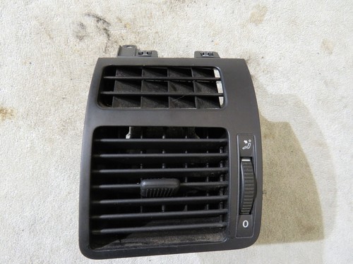 VW Touran 1T Lüftungsdüse Armaturenbrett links 1T0819703A