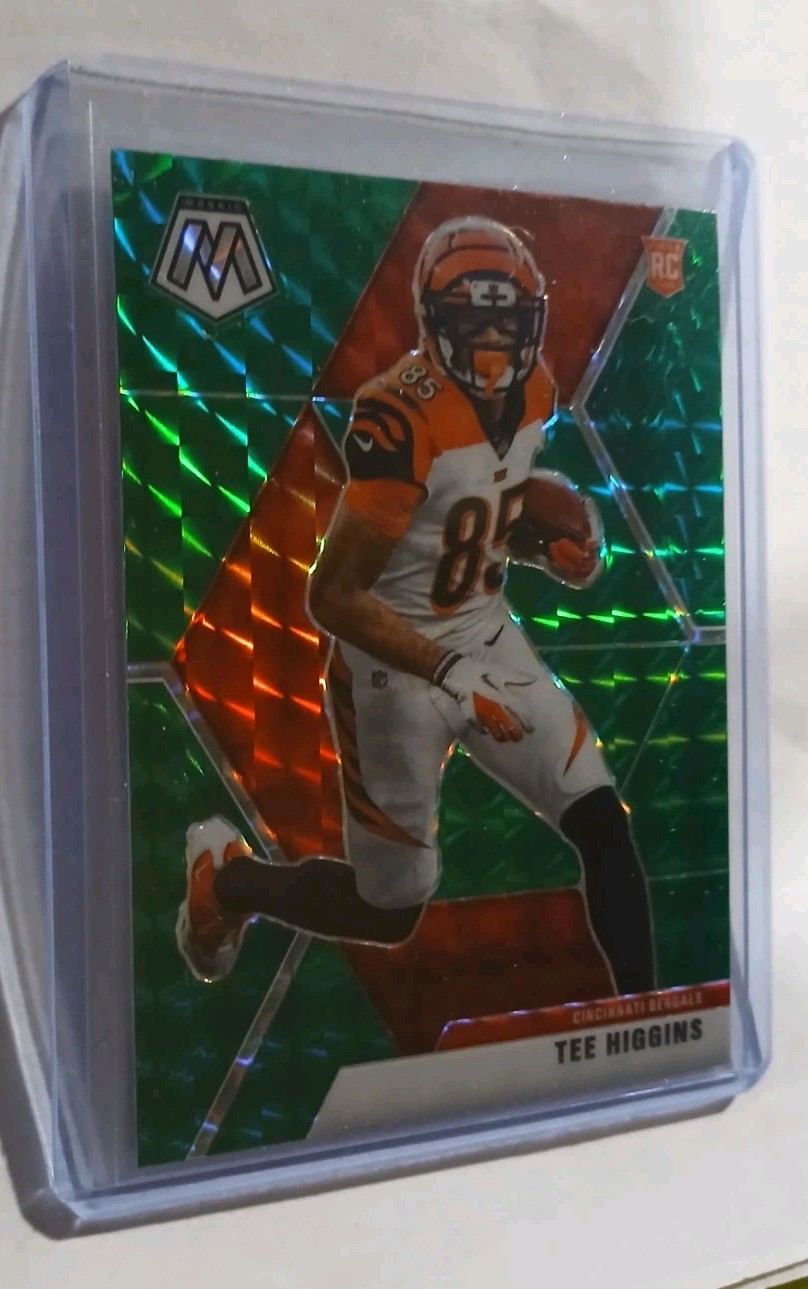 2020 Panini Mosaic - Rookies Tee Higgins #213 Mosaic Green Prizm (RC)