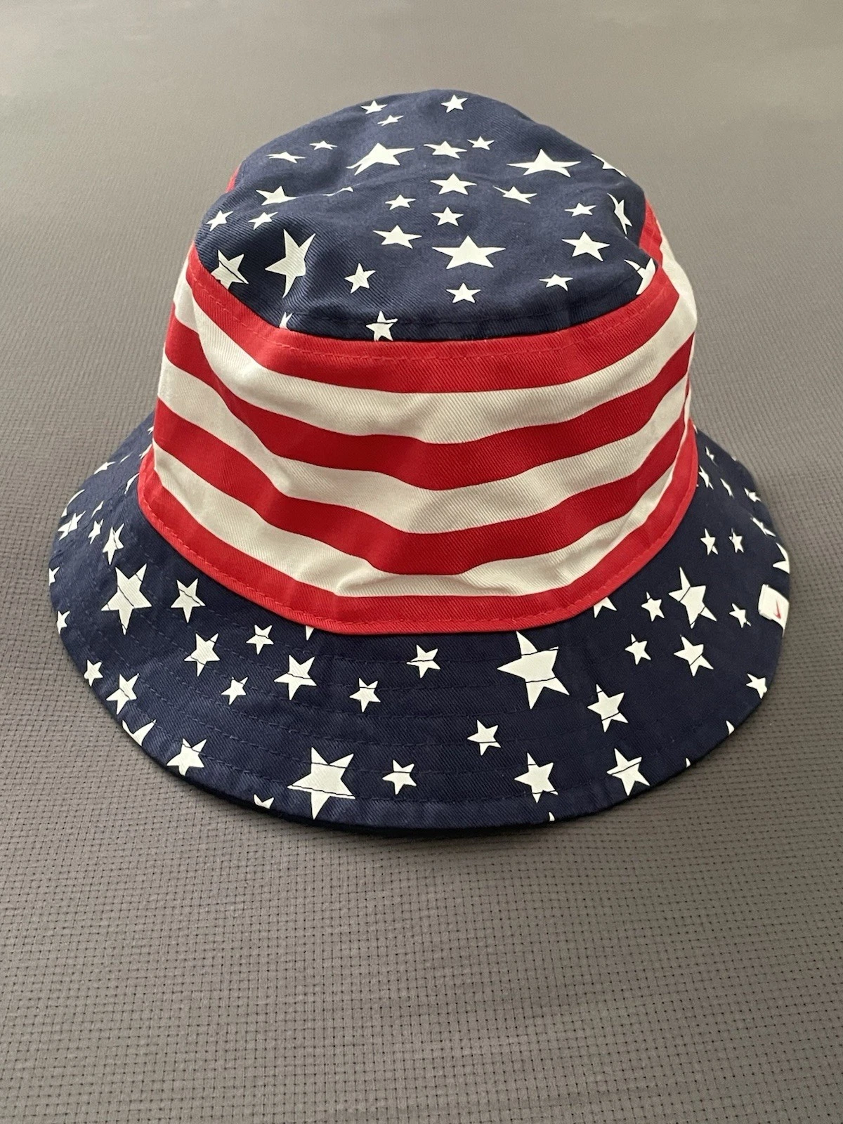 NWT Nike USA American Flag Reversible Bucket Hat DA4077-410 Multi Unisex S/M-M/L