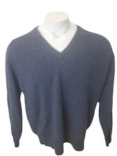 L.L.Bean Men s V Neck Sweater 100 Lambs Wool Mens Large Navy Blue