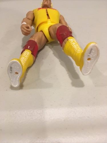 WWE 2011 Hulk Hogan Defining Moments Elite Mattel Action Figure Hulk Mania Vest - Picture 6 of 8