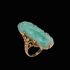 Thorvald Nielsen Meier - Copenhagen. 14k Gold Ring with Jadeite.
