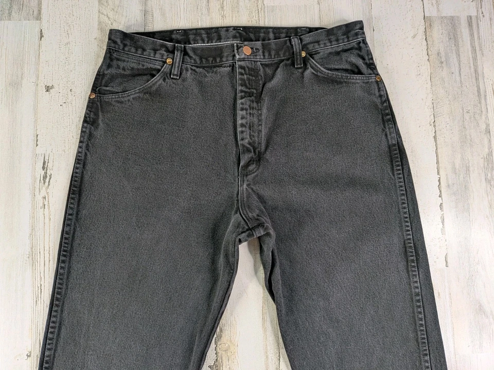 Pantalones de mezclilla Wrangler vintage para hombre talla 37x37,5 negro corte vaquero 13MWZ hechos en EE. UU.* Foto 2 de 4