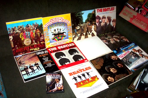 THE BEATLES 11 LP LOT w SGT PEPPER, RUBBER SOUL, ABBEY ROAD, WHITE ALBUM, HELP!