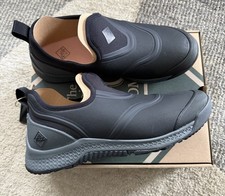 Image of Women’s Muck Boot Outscape Low Waterproof Neoprene Bootie Black Sz 11 NIB