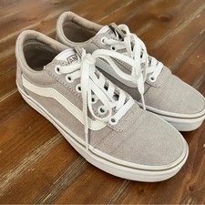 Women s Vans Taupe Ward Skate Shoes. Size 7.