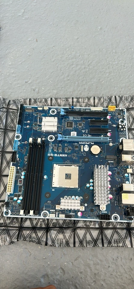 Alienware R10 Desktop Mobo AMMTS-SH Am4 Ddr4, con enfriador líquido Astetek Aio Foto 3 de 4