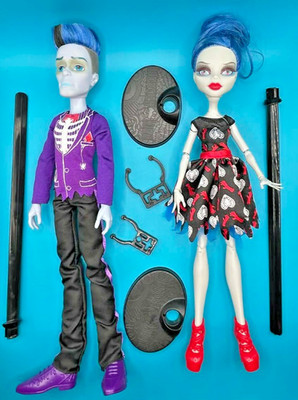 Monster High Doll 2-pack Love s NOT DEAD SLO MO MORTAVITCH and Ghoulia Yelps HTF