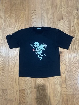 Gallery Dept. T-Shirt With Skelton Holding A Rose On Front Men s Size Medium