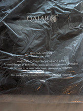 NUOVO set pantofole pigiama Qatar Airways Formula 1 Business Class grigio - taglia MEDIA