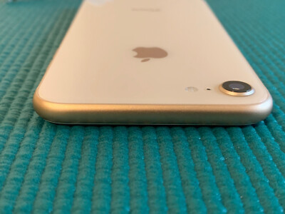 Apple iPhone 8 64GB Unlocked Smartphone - Gold A1863 (CDMA + GSM