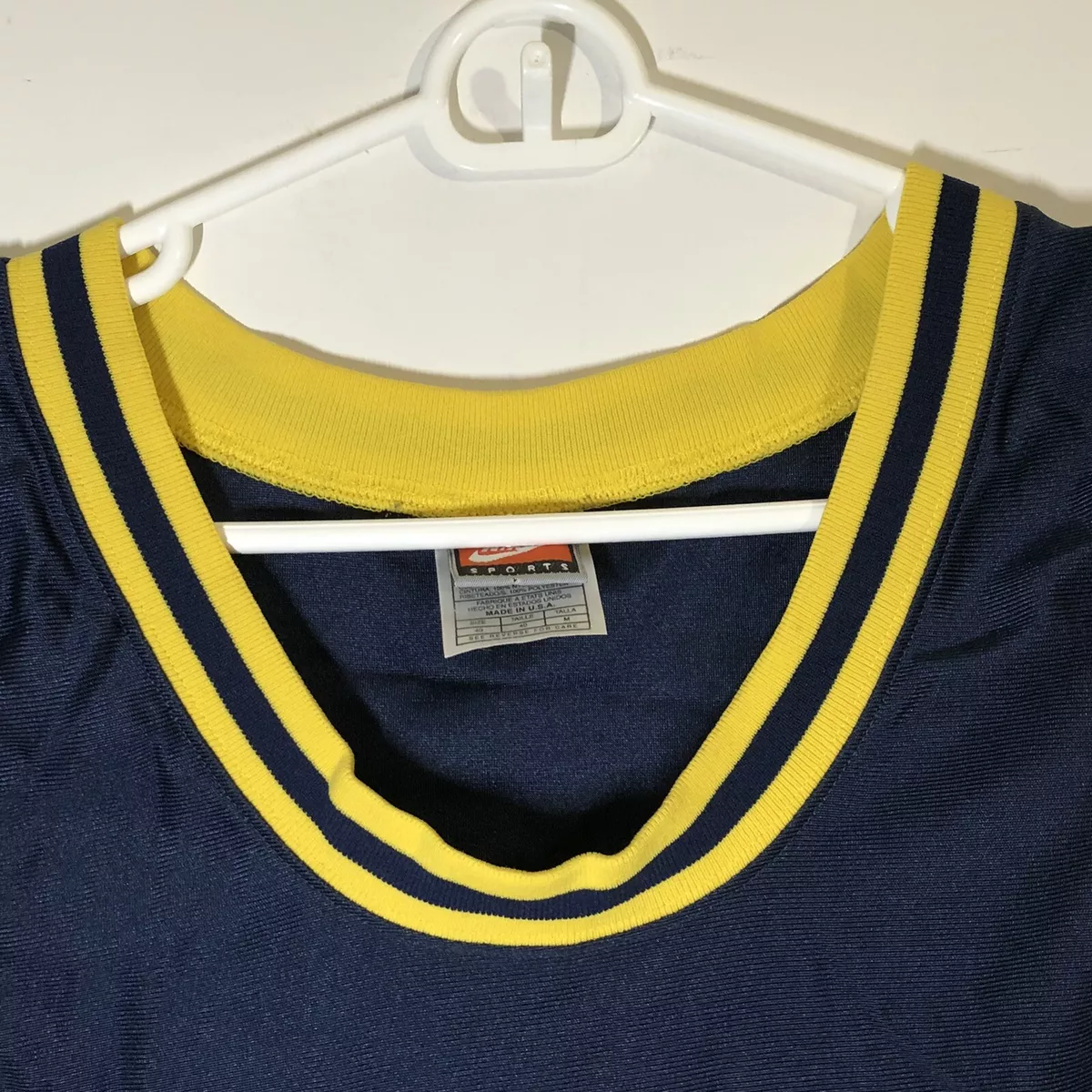 Vintage Nike NCAA Michigan Wolverines Robert Traylor 54 Jersey