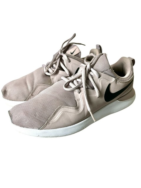 nike tessen