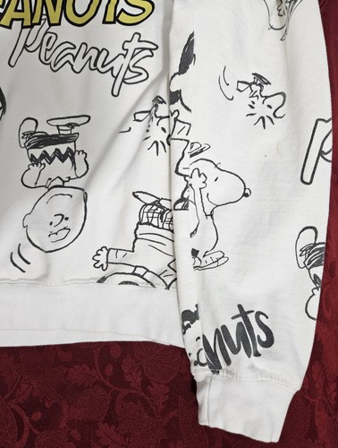 Peanuts Snoopy And Woodstock Sweatshirt All Over Print Size Large Crop 42" X 23" - Picture 6 of 9