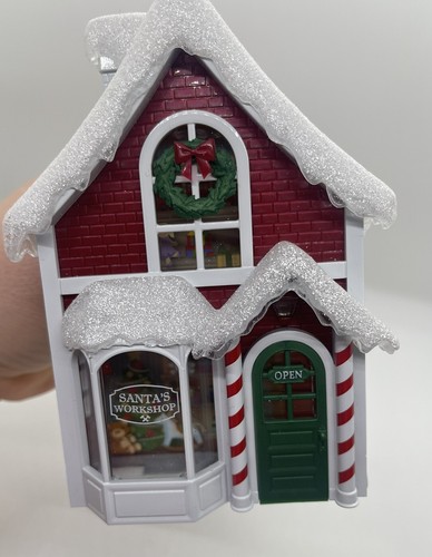 Bath & Body Works SANTA'S WORKSHOP House Projector NightLight Wallflowers Plug - Picture 4 of 9