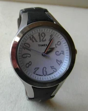 Timex CR1216 Cell Unisex Wristwatch. Indiglo. Leather strap Working New Battery