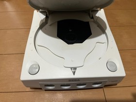 SEGA DreamCast Console (HKT-3000) & Controller with 2 Game Japanese 0328