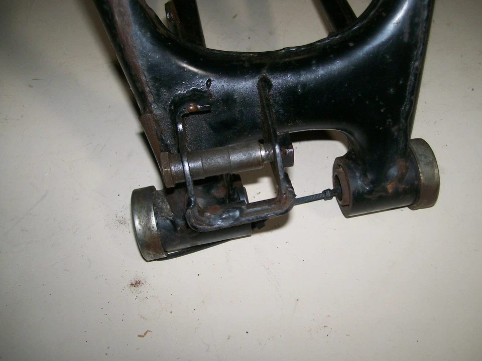 1979 Yamaha IT175 IT 175 Swingarm - Изображение 4 из 4