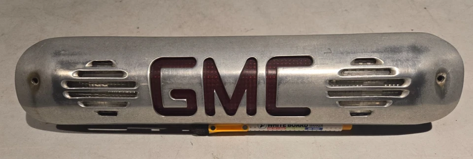 1999-2006 GMC Sierra High Mount Brake Light Assembly - Image 2 of 3