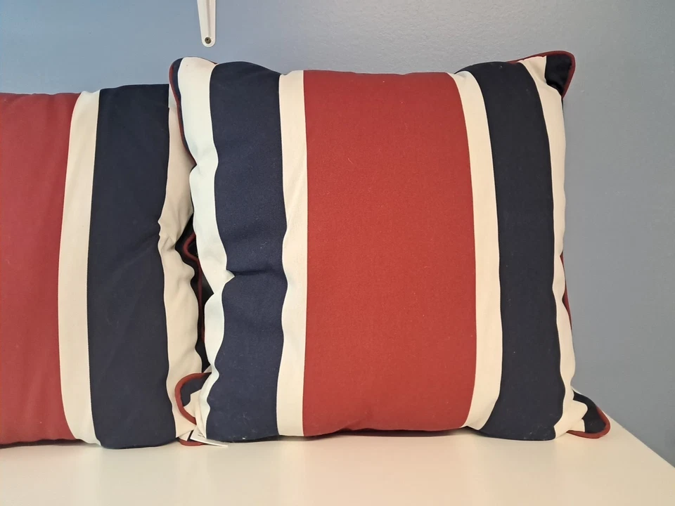 Lote De 2 Almohadas Solarium Exterior 4 De Julio Rojo Blanco Y Azul Rayas Cuadradas Foto 3 de 4