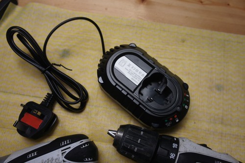 Makita Twin Set 10.8v Li-Ion Cordless HP330D Combi Drill TD090D Impact Driver 19 - Picture 8 of 9