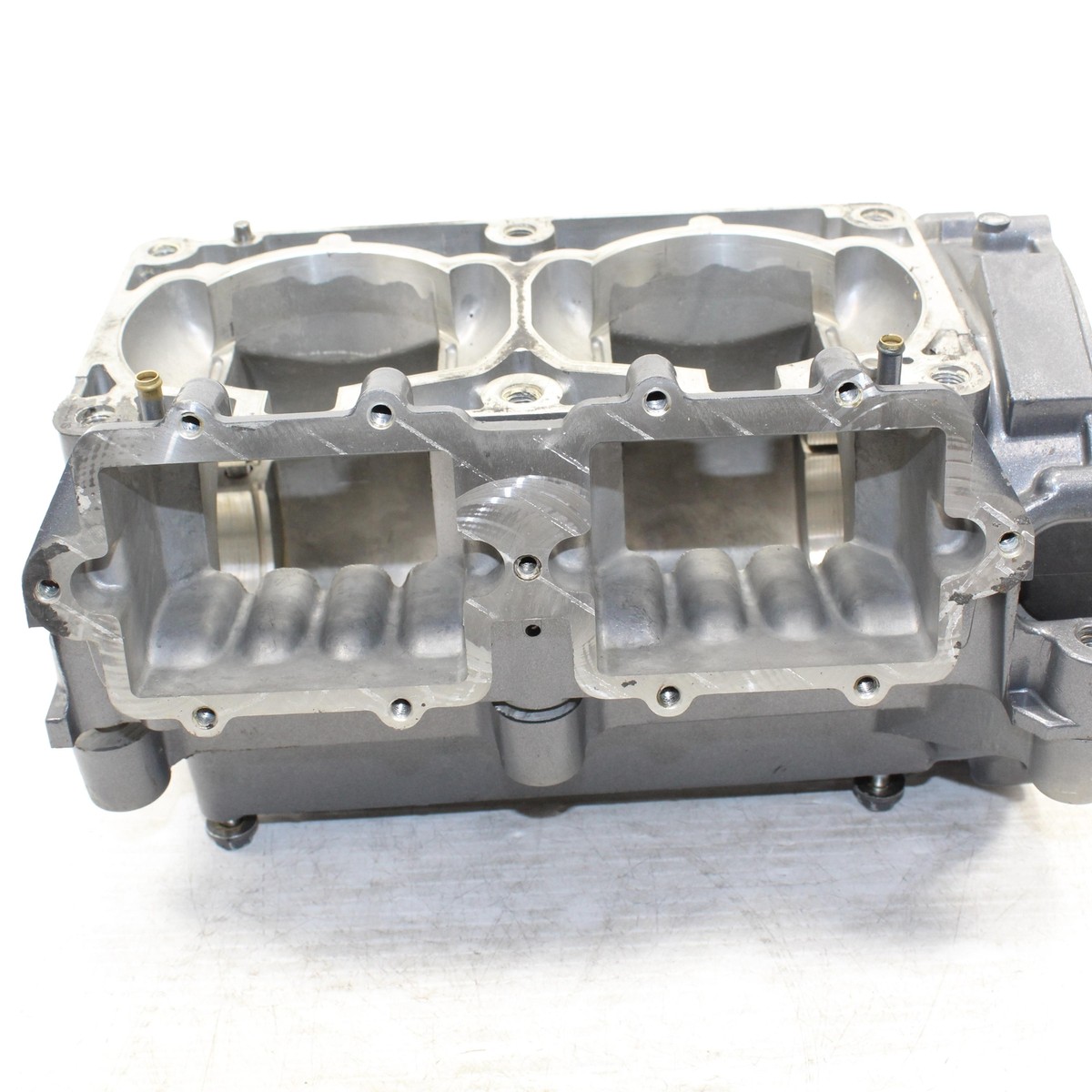 1996 YAMAHA WAVERAIDER 760 OEM Crankcase 64X-15100-00-00;64X 1996 YAMAHA WAVERAIDER 760 OEM Crankcase 64X-15100-00-00;64X