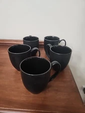 Dowan Set of 5 Black Matte Mugs Inside is glossy large handles
