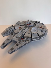 LEGO STAR WARS 7965 MILLENNIUM FALCON 99% COMPLETE WITH FIGURES NO INSTRUCTIONS