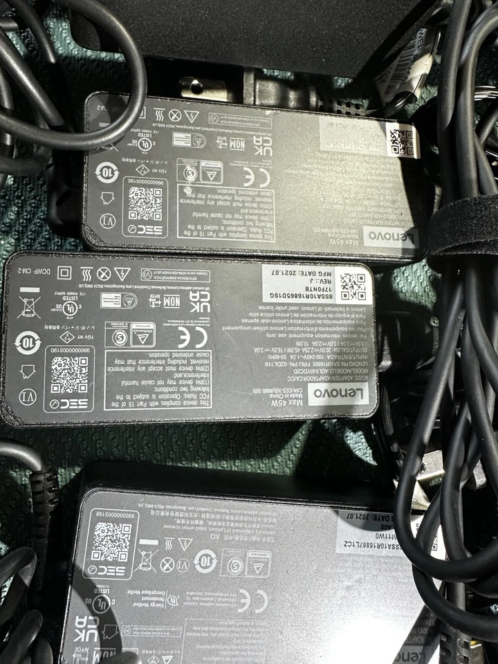 Cargador Adaptador CA Portátil 10 Piezas Original Lenovo 45W 20V 2.25A USB-C Foto 3 de 4